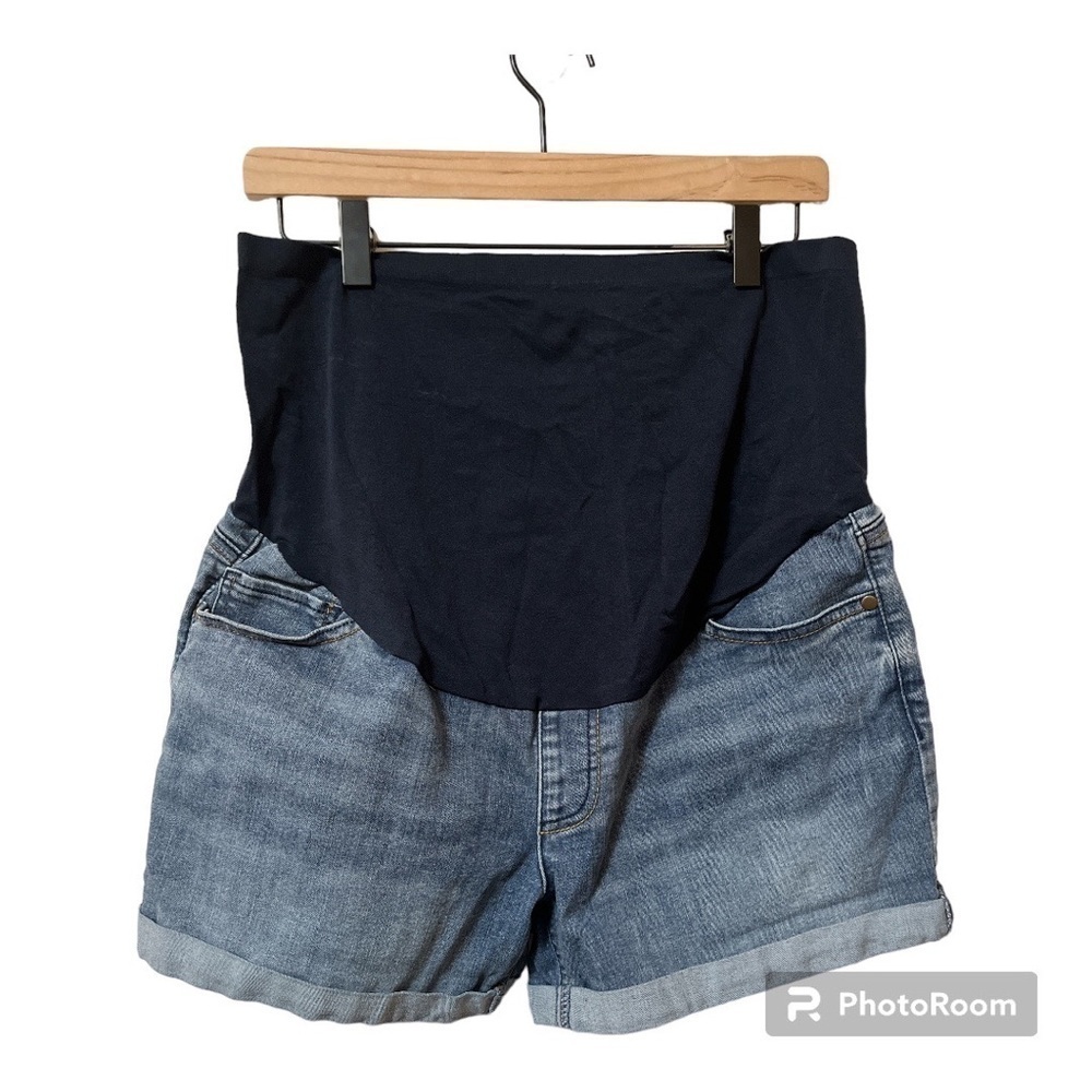 Time and Tru Maternity Denim Shorts L